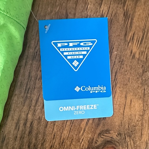 Bright green Columbia Button-Up Shirt - Picture 6 of 9